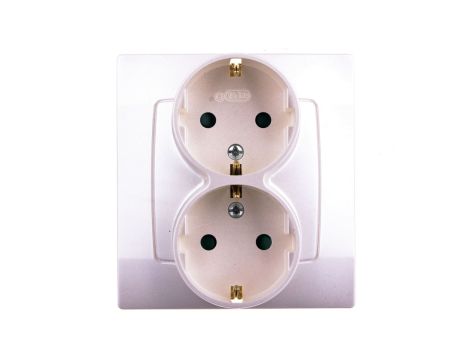 KARO Gniazdo podwójne z/u Schuko z przesłonami ecru perłowy GP-2SSP/42