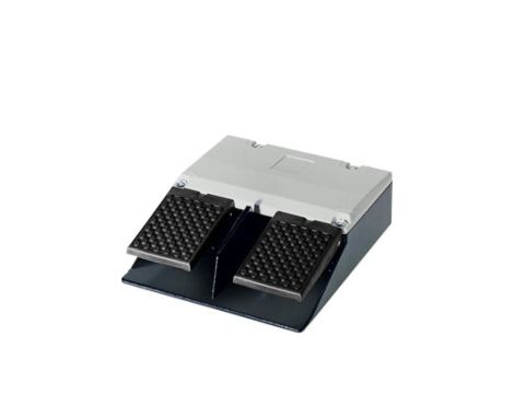 Przycisk nożny podwójny bez osłony bez samopowrotu szary metal 2Z 2R 1 krok IP65 3SE2932-1AB20