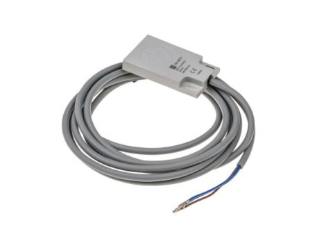 Czujnik pojemnościowy PNP 5 mm w obudowie prostokątnej 15 mA 10→ 30 V DC IP67