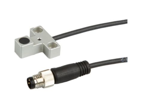 Czujnik indukcyjny 9,5x24x23mm zabudowany Sn: 2mm 10-30V DC PNP NO złącze kablowe M8 3pin 0,3m IB98E314
