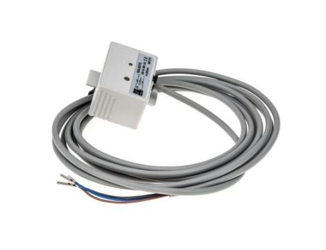 Czujnik pojemnościowy NPN NO w obudowie prostokątnej 200 mA 10→ 30 V DC IP67 60Hz