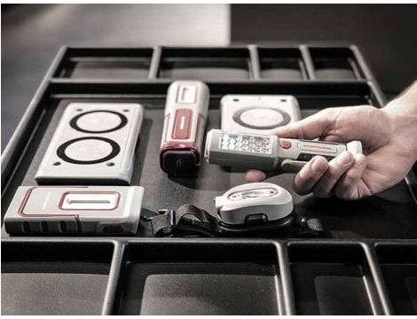 ZESTAW LAMP INDUKCYJNYCH Z ŁADOWARKĄ /KRAFTWERK/ - 2