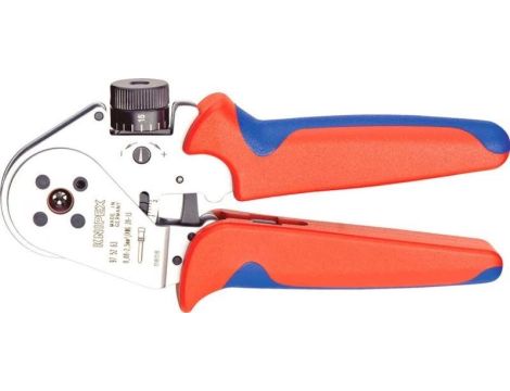 Szczypce do zagniatania z matrycą czterotrzpieniow