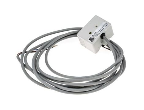 Czujnik pojemnościowy PNP NO w obudowie prostokątnej 15 mA 10→ 30 V DC IP67 60Hz