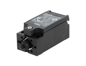 D4N-1131 Wyłącznik krańcowy trzpień Ø6mm NO + NC 10A max.240VAC