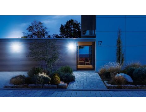 Naświetlacz z czujnikiem Steinel XLED home 2 S LED PIR 13,7W 3000K 1550lm IP44 IK03 230V srebrny / tworzywo sztuczne - 2