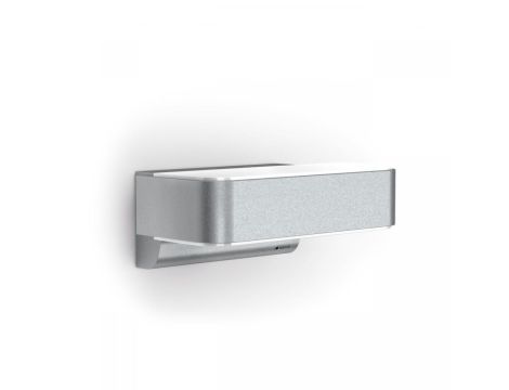 Lampa elewacyjna z czujnikiem ruchu i zmierzchu  Steinel L 810 SC LED  iHF Bluetooth Mesh Connect 9,8W 3000K 679lm IP44 IK03 230V srebrna / aluminium