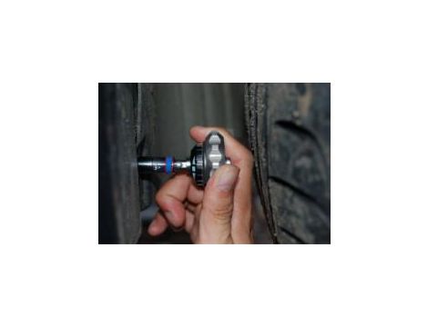 King Tony - MINI GRZECHOTKA RĘCZNA Z UCHWYTEM DO BITÓW 1/4" - 2745 - 4