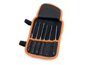 BETA - Zestaw ślusarski wybijaki + punktak + przecinaki 6 sztuk w stojaku metalowym - 38/B6N