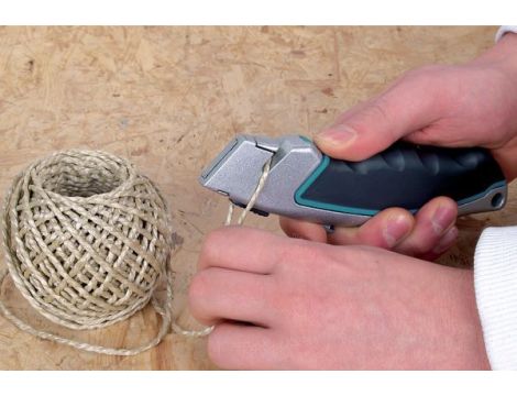 Nóż z ostrzem trapezowym, metalowy, 5 ostrzy, Wolfcraft - 2