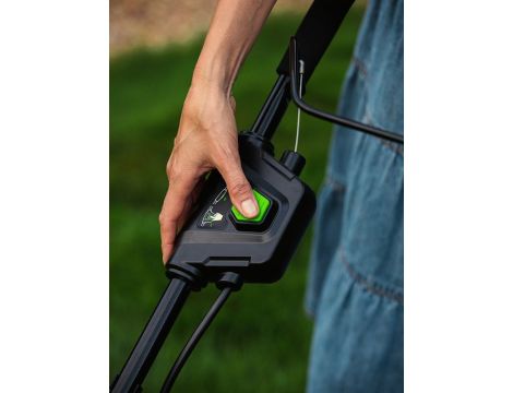 40V Kosiarka akumulatorowa z napędem 46cm Greenworks GD40LM46SP - 6