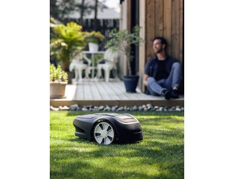 Robot koszący Greenworks Optimow 4 Bluetooth 450 m2 - 6