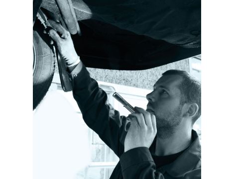 Akumulatorowa latarka długopisowa 300 lm FLASH PEN R 03.5136 - 2