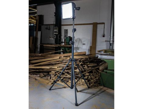 Akumulatorowa nieoślepiająca lampa robocza 4000 lm VEGA 4 CONNECT 03.6104C - 11