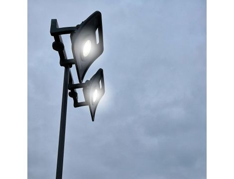 Podwójny uchwyt do montażu dwóch lamp roboczych na jednym statywie DUAL BRACKET 03.5308 - 9