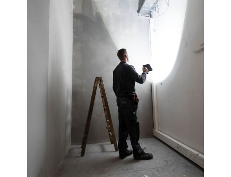 Lampa robocza LED 2000 lm akumulatorowa SCANGRIP NOVA R forLIFE 03.6201 - 7