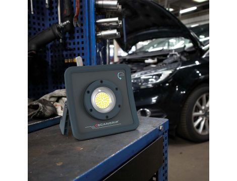 Lampa robocza LED 2000 lm akumulatorowa SCANGRIP NOVA R forLIFE 03.6201 - 12