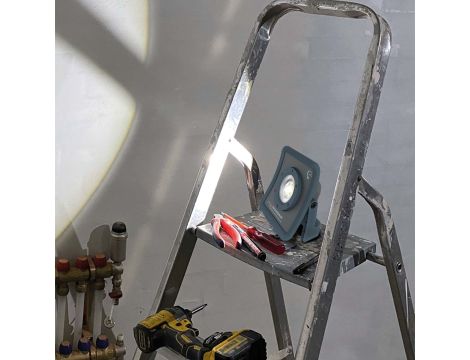 Lampa robocza LED 2000 lm akumulatorowa SCANGRIP NOVA R forLIFE 03.6201 - 13