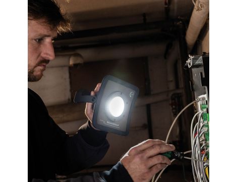Lampa robocza LED 2000 lm akumulatorowa SCANGRIP NOVA R forLIFE 03.6201 - 19