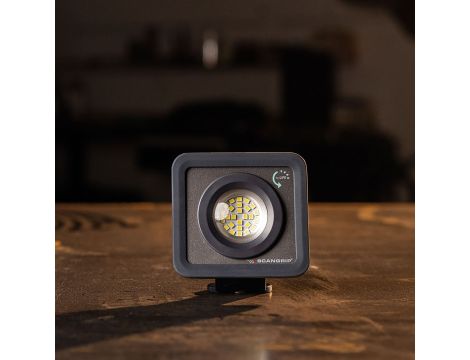 Kompaktowa akumulatorowa lampa robocza LED 1000 lm 7,3 W Scangrip NOVA MINI forLIFE 03.6200 - 5