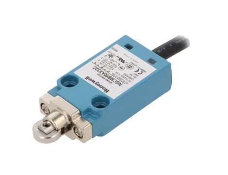 NGCMB50AX32C Wyłącznik krańcowy rolka z tworzywa podłużna Ø12,7mm 5A IP67