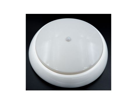 Oprawa KAJKO XL, E27 z czujnikiem ruchu PIR, 75W, biała-polipropylen, klosz przeźroczysty-poliwęglan, IP44, IK10 A2900-P-PIR