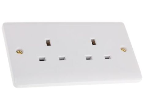 Gniazdo wtykowe podwójne Montaż wpuszczany kolor Biały W budynkach, 13A, IP20 230V ac