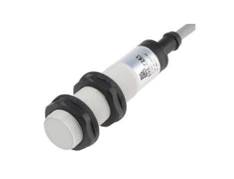 Czujnik pojemnościowy 5 mm cylindryczny M18 x 1 300 mA 20 → 250 V AC IP67