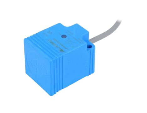 Czujnik indukcyjny 0 - 20mm PNP / NO Uzas 10 - 30V DC 200mA IP67 LE40SN20DPO