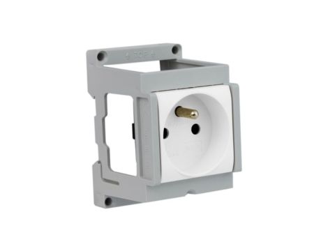 Gniazdo modułowe na szynę DIN FR IP20 0246