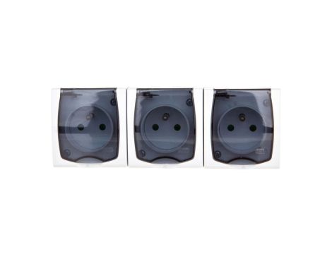 MADERA Gniazdo hermetyczne potrójne z/u IP44 z przesłonami klapka przezroczysta białe GNH-3NZP/00/d