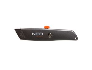 Nóż z ostrzem trapezowym metalowy korpus 63-702