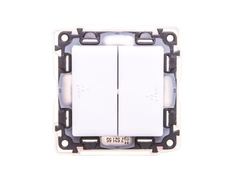 VALENA LIFE Łącznik świecznikowy IP44 biały 752155