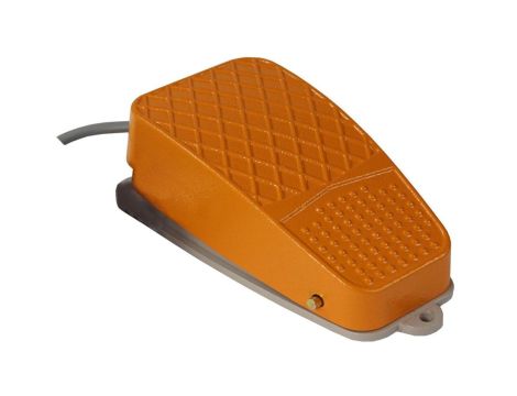 Przełącznik nożny pojedynczy mini z kablem 2m 10A nacisk 0,7kg PM1-2M ORANGE