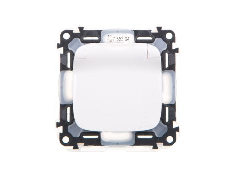 VALENA ALLURE Gniazdo pojedyncze z przesłonami IP44 755304