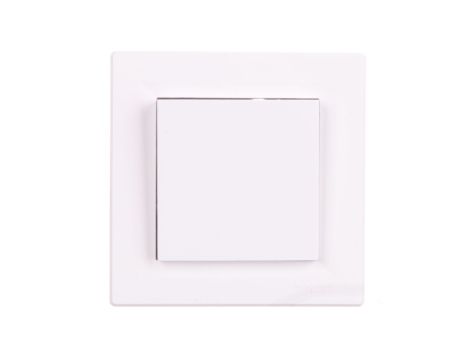 Gniazdo pojedyncze Asfora SCHUKO z/u 2P+Z z klapką białe z ramką EPH3100121