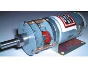 Motoreduktor DC, 2,81 A, 19,8 W, 19 obr./min, 3000 gcm, RS PRO