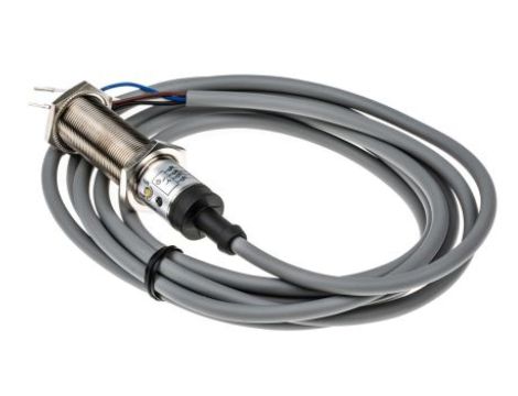 Czujnik pojemnościowy PNP 5 mm cylindryczny M18 x 1 200 mA 10→ 30 V DC IP67