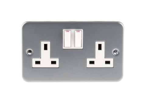 Gniazdo wtykowe podwójne natynkowe z przełącznikiem kolor Szary W budynkach, 13A, IP20 230V ac