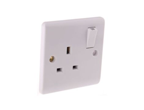 Gniazdo wtykowe Montaż wpuszczany z przełącznikiem kolor Biały W budynkach, 13A, IP20 230V ac