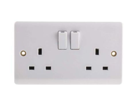Gniazdo wtykowe podwójne Montaż wpuszczany z przełącznikiem kolor Biały W budynkach, 13A, IP20 230V ac