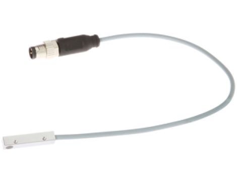 Czujnik indukcyjny 25x5x5mm zabudowany Sn: 0,8 10-30V DC PNP NO IO-Link złącze kablowe M8 3-pinowe 0,15 m PUR mosiądz IBQ50174