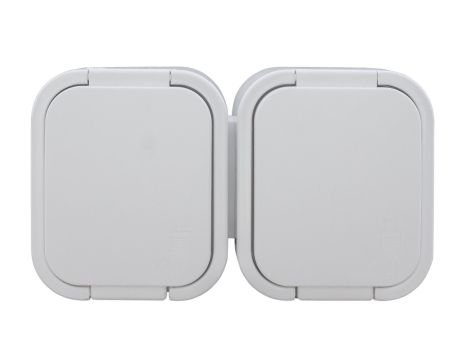 B2 Gniazdo podwójne 2P+Z SCHUKO bryzgoodporne z klapką w kolorze wyrobu IP54 biały 00060278