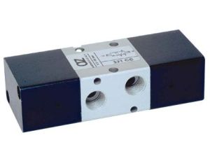 Zawór pneumatyczny rozdzielający 3/2 G 1/8 bistabilny, AZ Pneumatica
