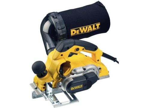 DEWALT STRUG 1050W 82mm D26500