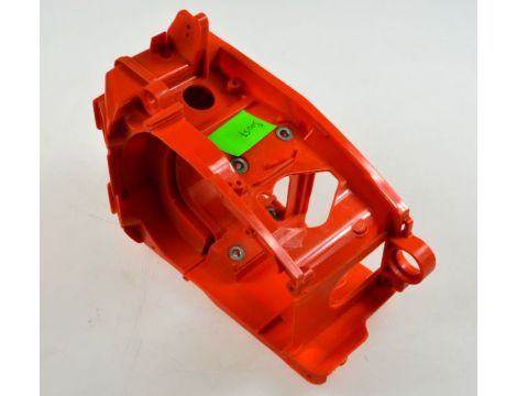 CZ.AW PIŁA OBUDOWA SILNIKA CS250 - 2