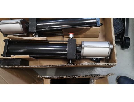 CZ.AW PRASA 30T POMPA KOMPLETNA Z MANOMETREM I SIŁOWNIKIEM