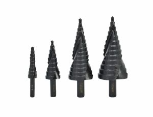 AW WIERTŁO STOPNIOWE SPIRALNE KPL. 4szt./ 4-12 4-20 4-32 4-39mm/ AICrN/ CZARNE/ ETUI PLASTIK - image 2