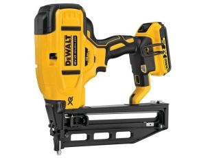 DEWALT GWOŹDZIARKA 18V 16Ga 32-64mm 2x2,0Ah BL KUFER DCN662D2