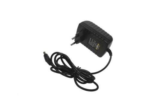 Zasilacz impulsowy wtyczkowy 12V/1,5A DC 2,1/5,5